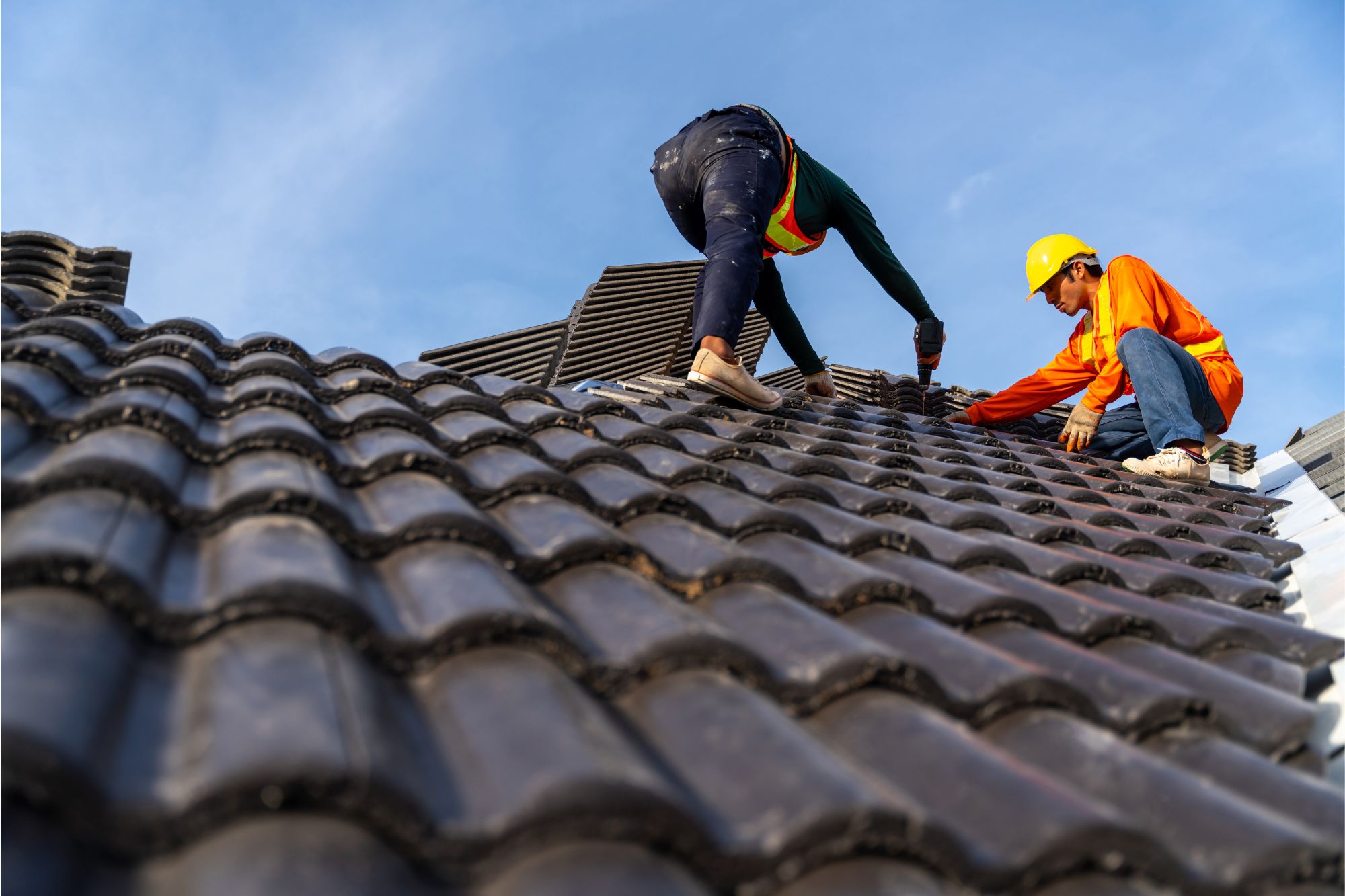 n Moselle, nous vous offrons des services de zinguerie de toiture adaptés à chaque besoin. Que vous soyez en rénovation ou en construction, nos solutions personnalisées vous assurent un résultat durable.